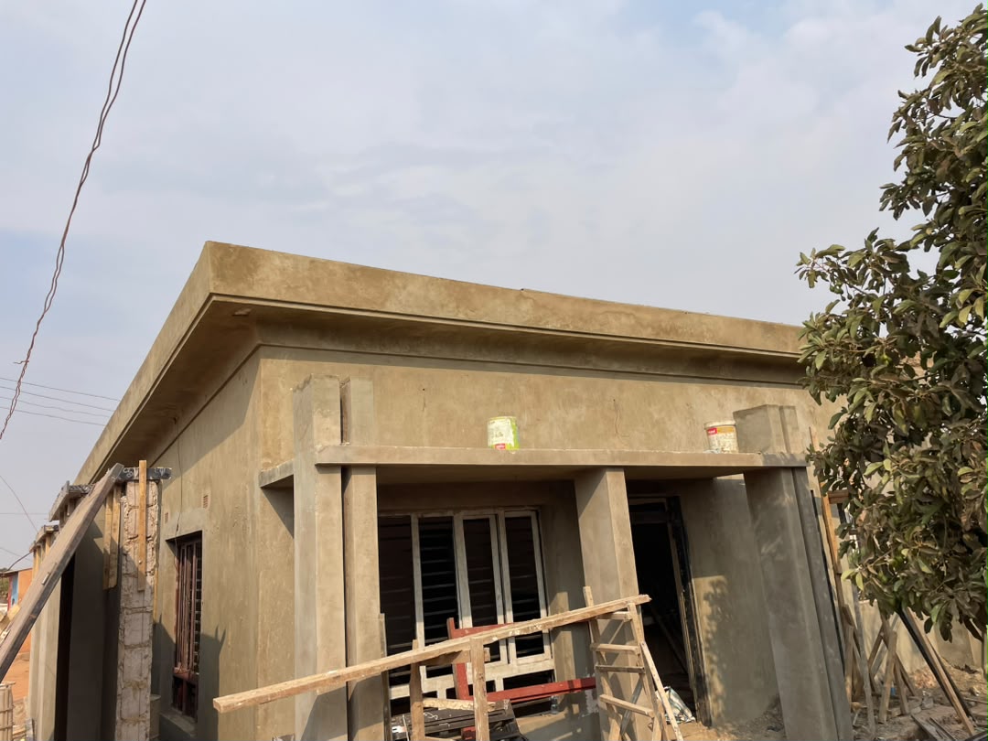 Bâtiment en cours de finition par NGKS Services